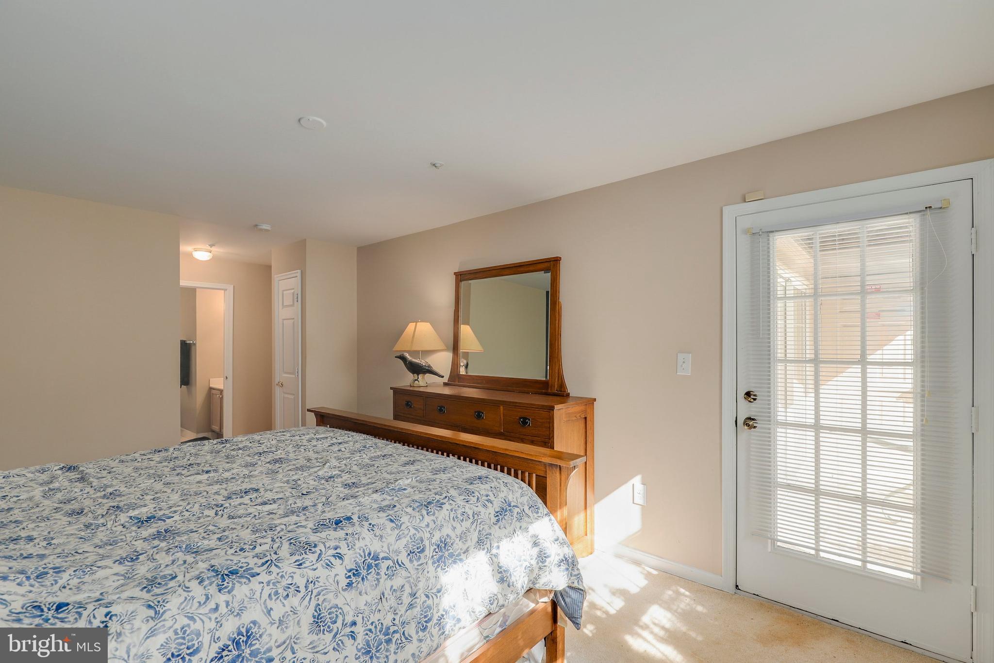 214 Ridgepoint Place, Unit 12 Gaithersburg, MD 20878 - Photo 17 of 40 Gallery Image 17