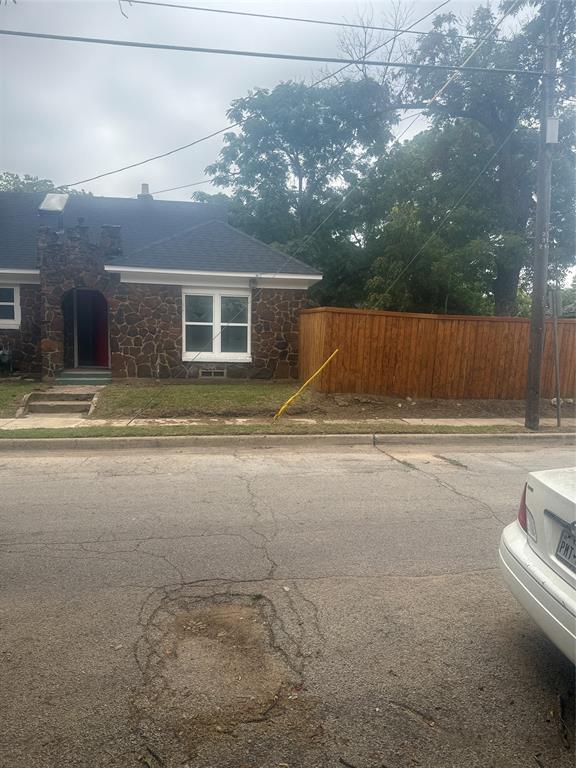 2435 Romine Avenue Dallas, TX 75215 - Photo 11 of 17 View of front of property featuring stone siding