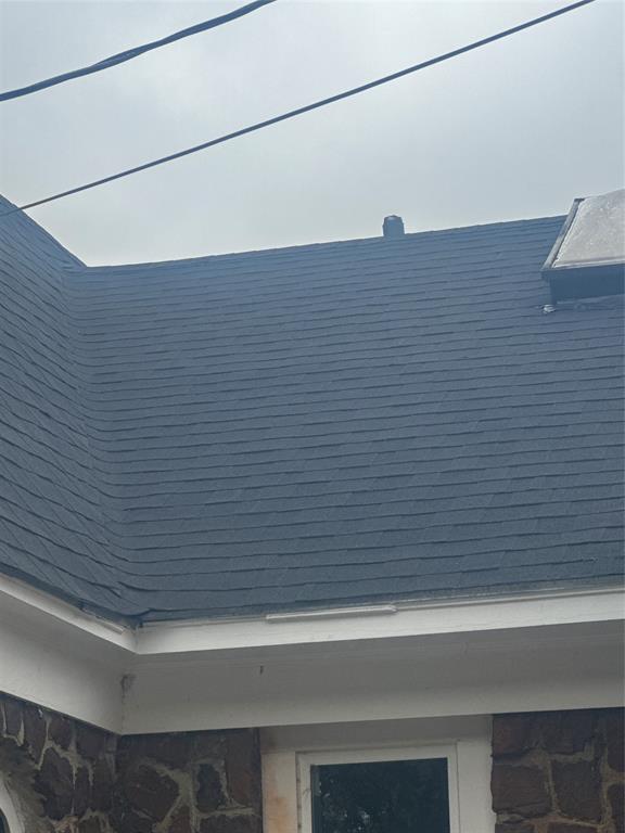 2435 Romine Avenue Dallas, TX 75215 - Photo 10 of 17 Exterior view of a shingled roof