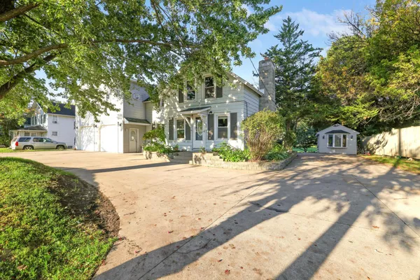 $325,000 | 412 Prairie Avenue Southwest, Faribault, MN 55021