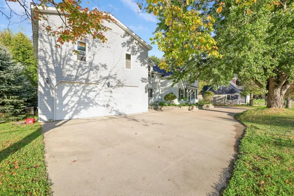 $325,000 | 412 Prairie Avenue Southwest, Faribault, MN 55021