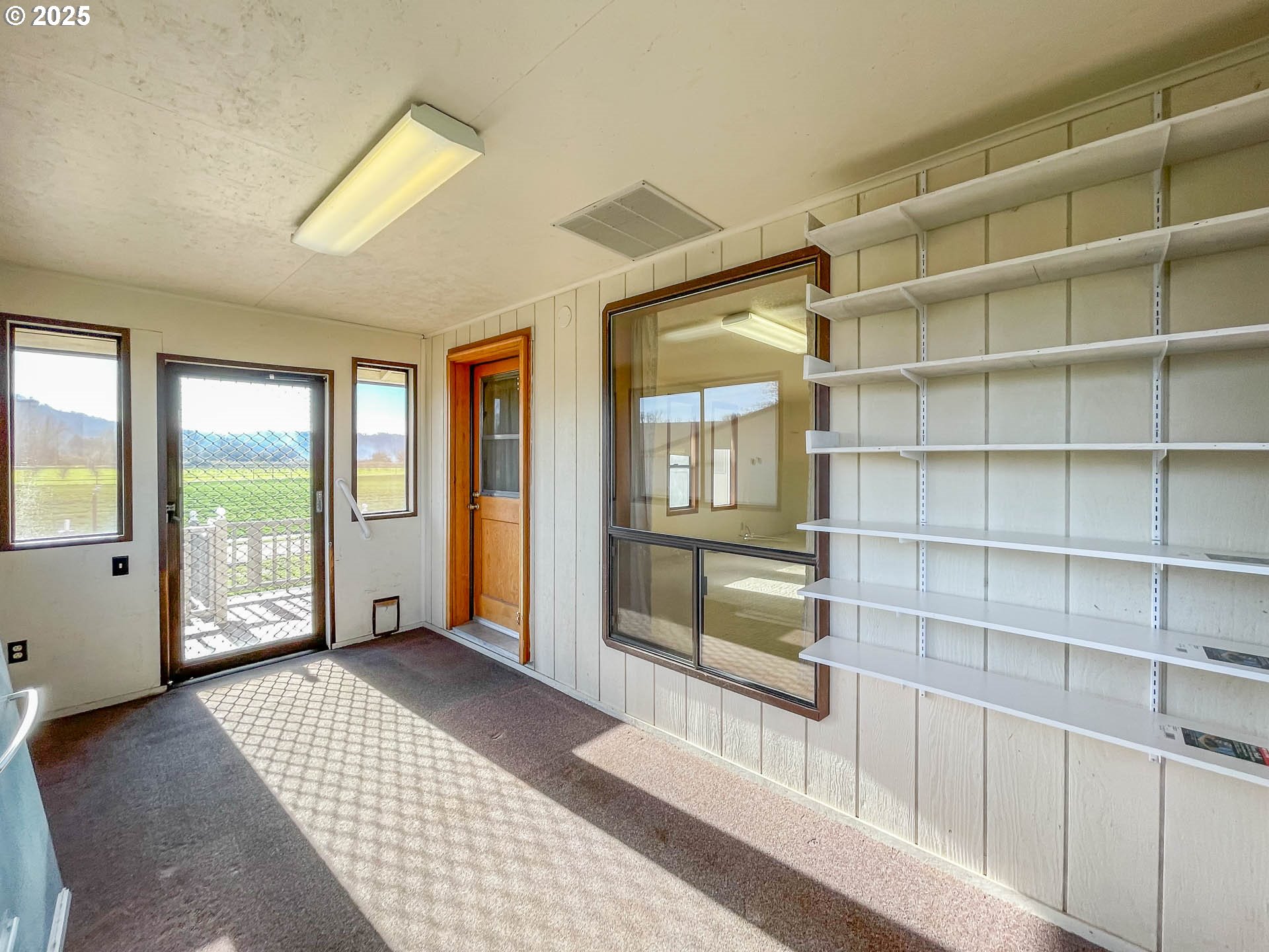 1474 Curry Road Roseburg, OR 97471 - Photo 16 of 48 Den/Office