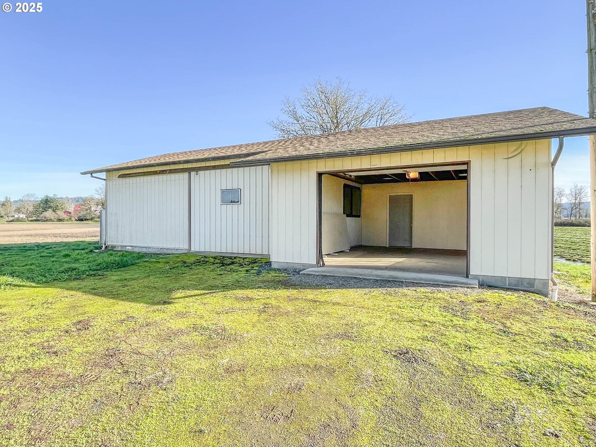 1474 Curry Road Roseburg, OR 97471 - Photo 34 of 48 Garage