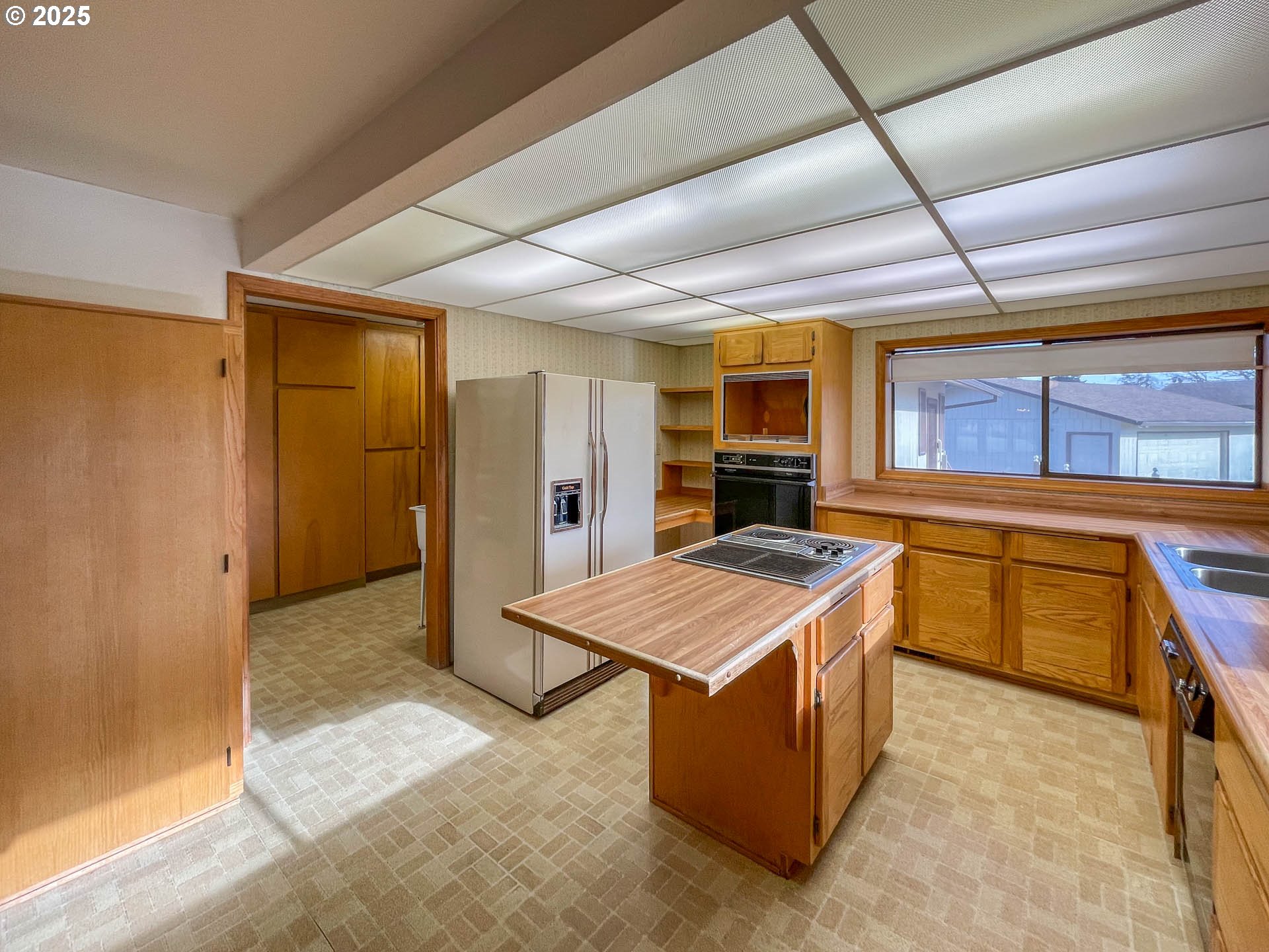 1474 Curry Road Roseburg, OR 97471 - Photo 9 of 48 Kitchen