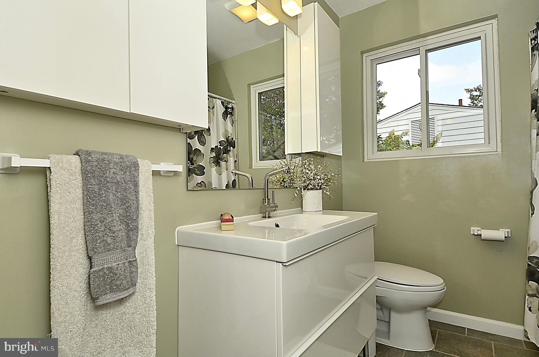 9314 Greyrock Road Silver Spring, MD 20910 - Photo 17 of 28 Bath