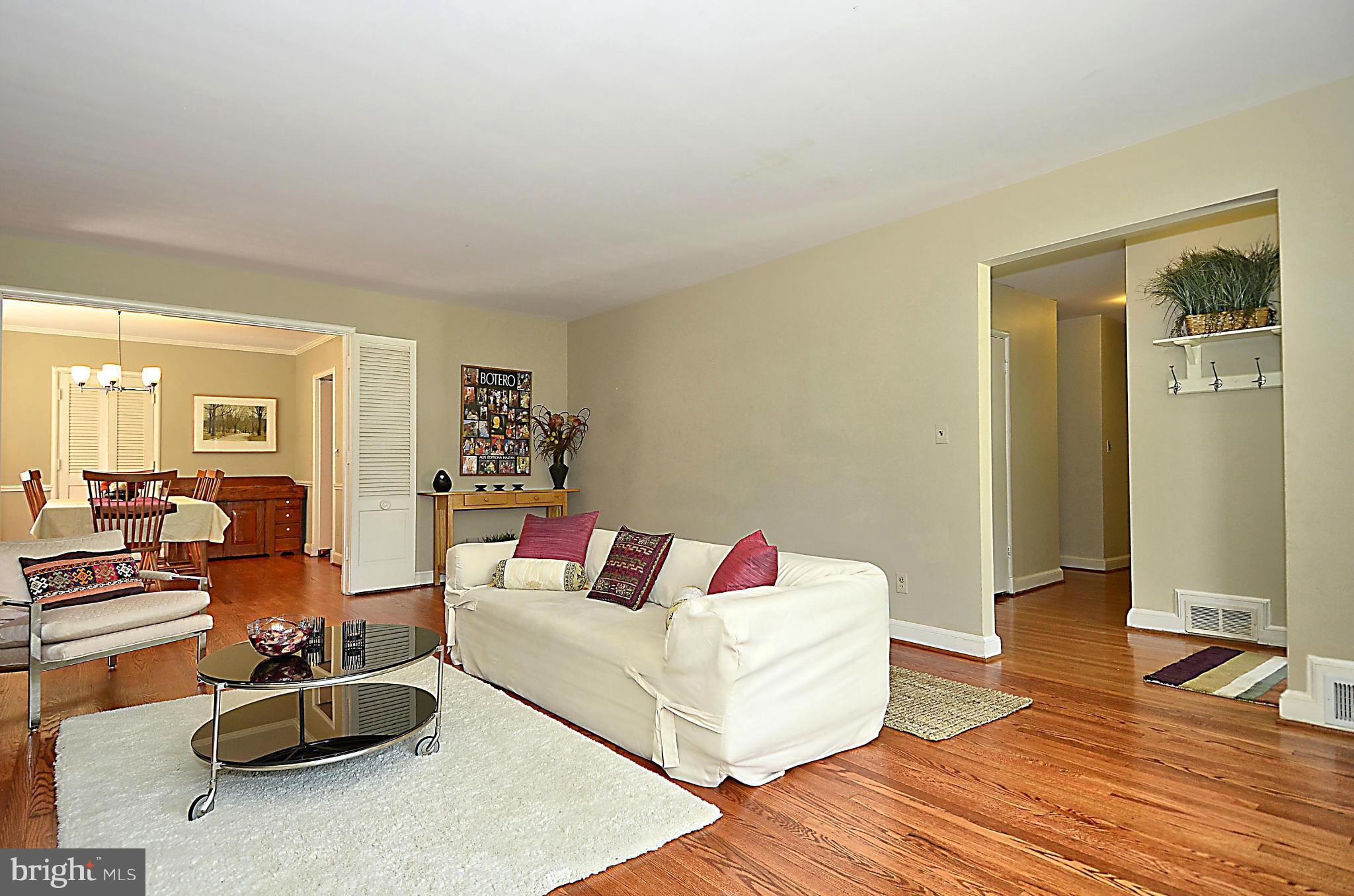 9314 Greyrock Road Silver Spring, MD 20910 - Photo 3 of 28 Living Room
