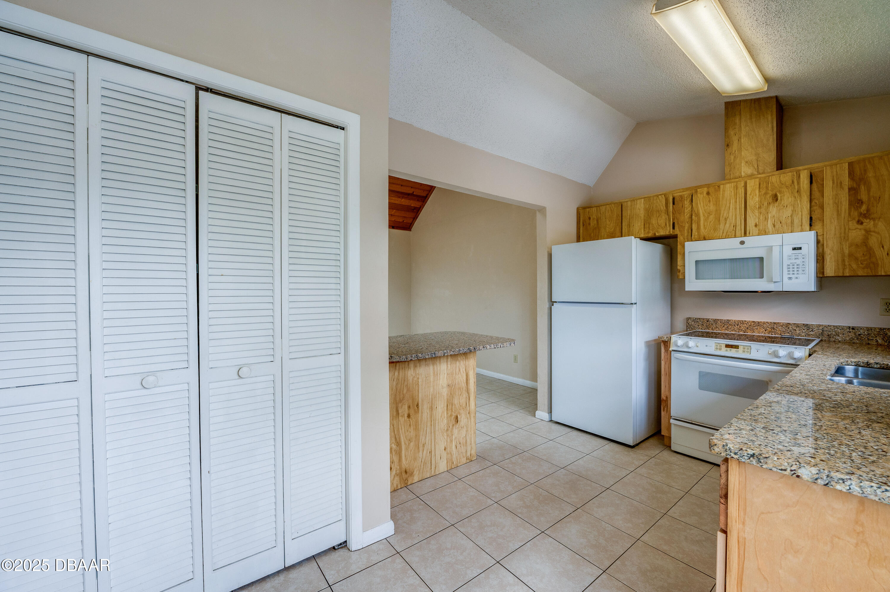 26 Arbor Lake Park Ormond Beach, FL 32174 - Photo 11 of 20 26 Arbor Lake Park.-6