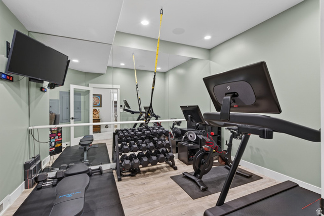 12308 Mariah Circle Draper, UT 84020 - Photo 91 of 293 Dedicated fitness space featuring full-wall mirrors and recessed lighting