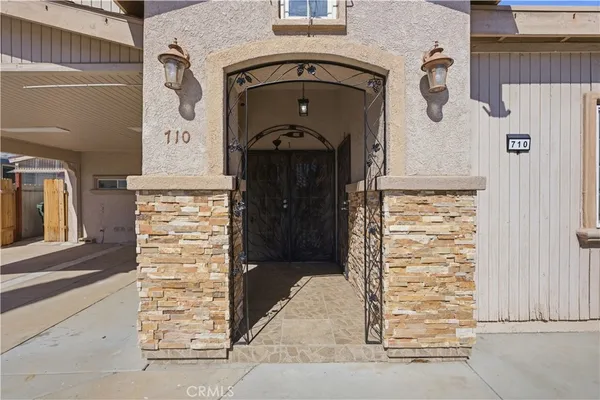 $839,000 | 710 Elmwood Drive, Escondido, CA 92025