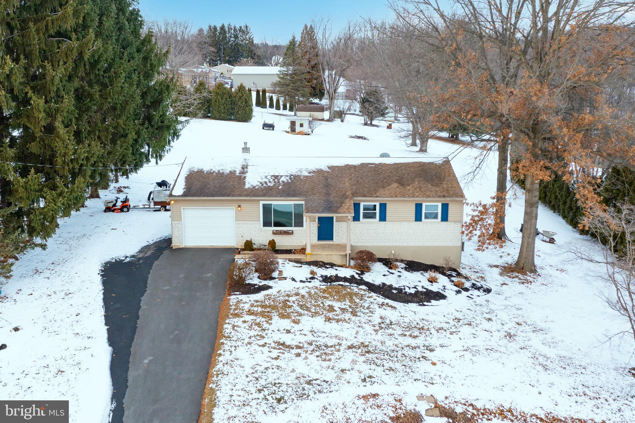 1056 Canadochly Road York, PA 17406 - Photo 4 of 35 Gallery Image 4