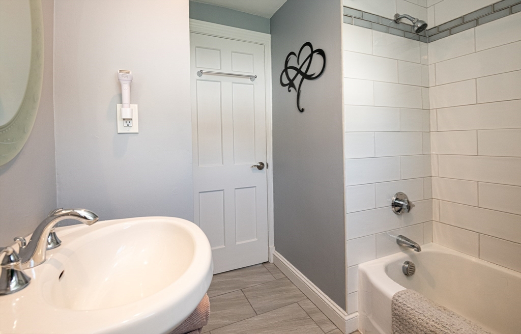 11 Starrett Road Lynn, MA 01905 - Photo 21 of 42 Gallery Image 21