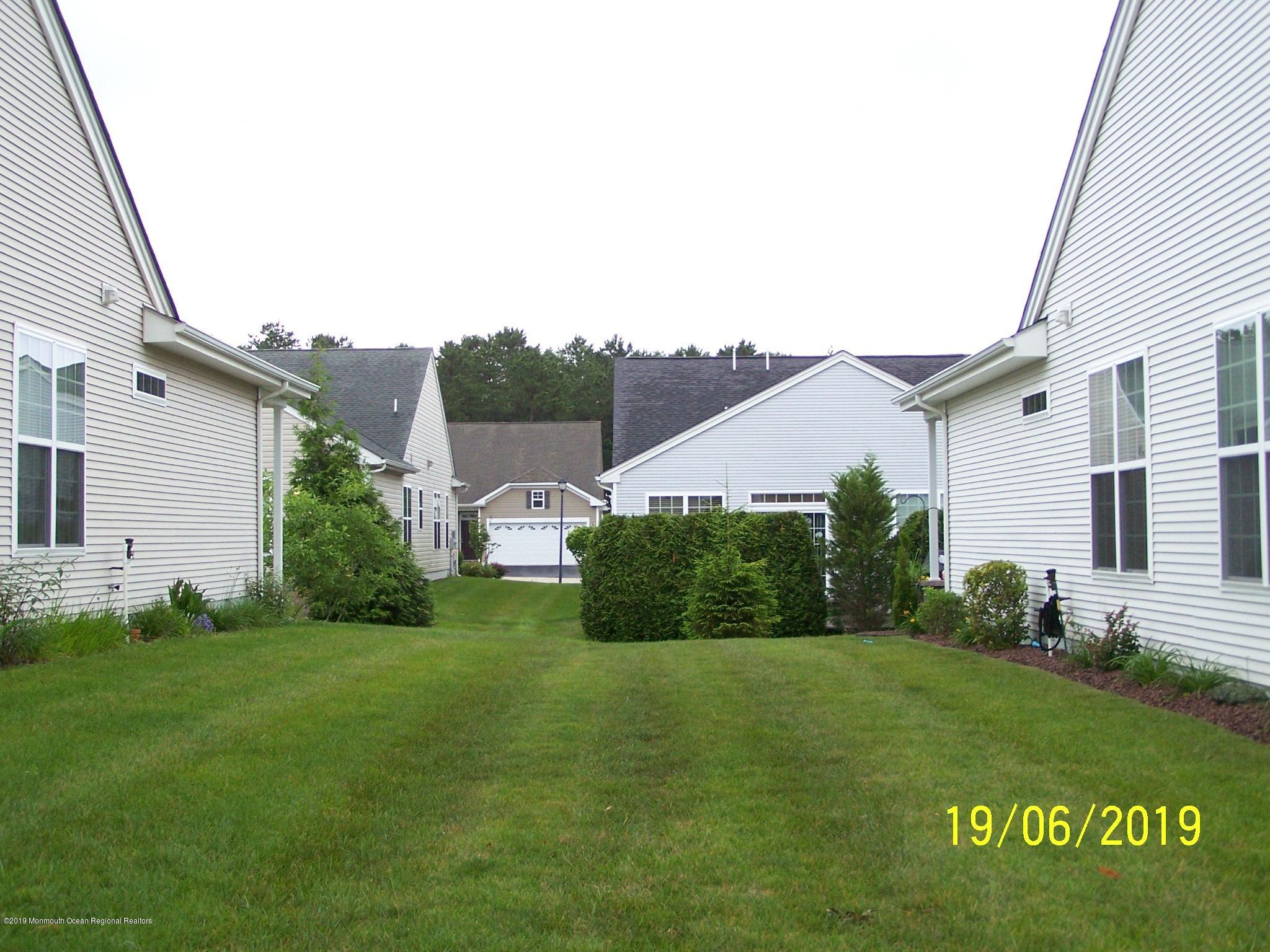 6 Sutfield Road Jackson, NJ 08527 - Photo 9 of 37 100_4038