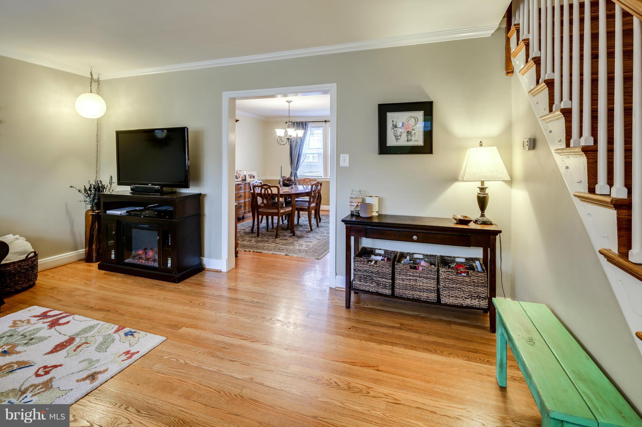 431 Greenlow Road Catonsville, MD 21228 - Photo 3 of 26 Family Room