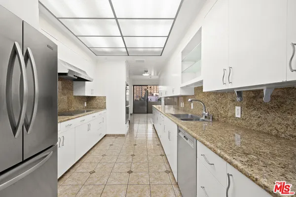 $12,000 | 325 North Oakhurst Drive, Unit 501, Beverly Hills, CA 90210