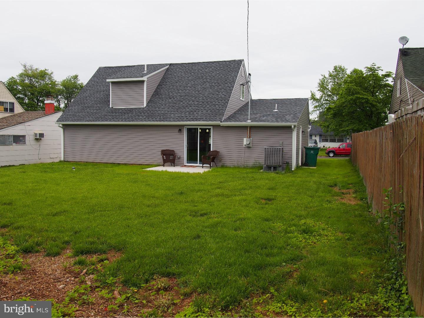 33 Margin Road Levittown, PA 19056 - Photo 5 of 25 Gallery Image 5