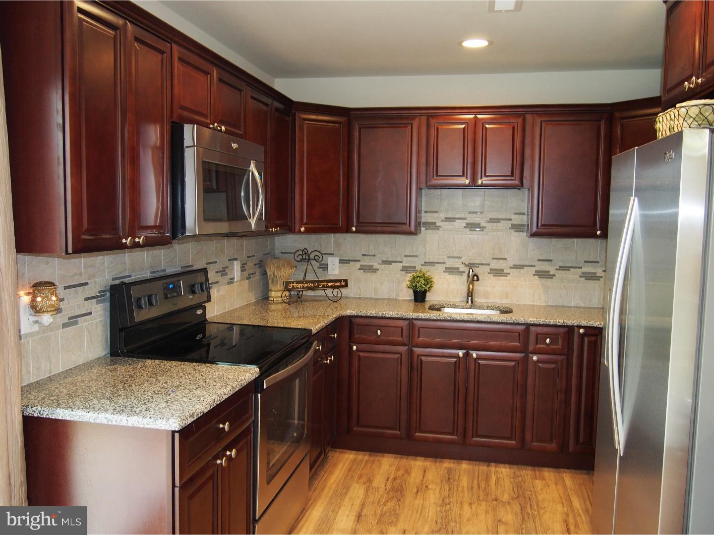 33 Margin Road Levittown, PA 19056 - Photo 7 of 25 Gallery Image 7