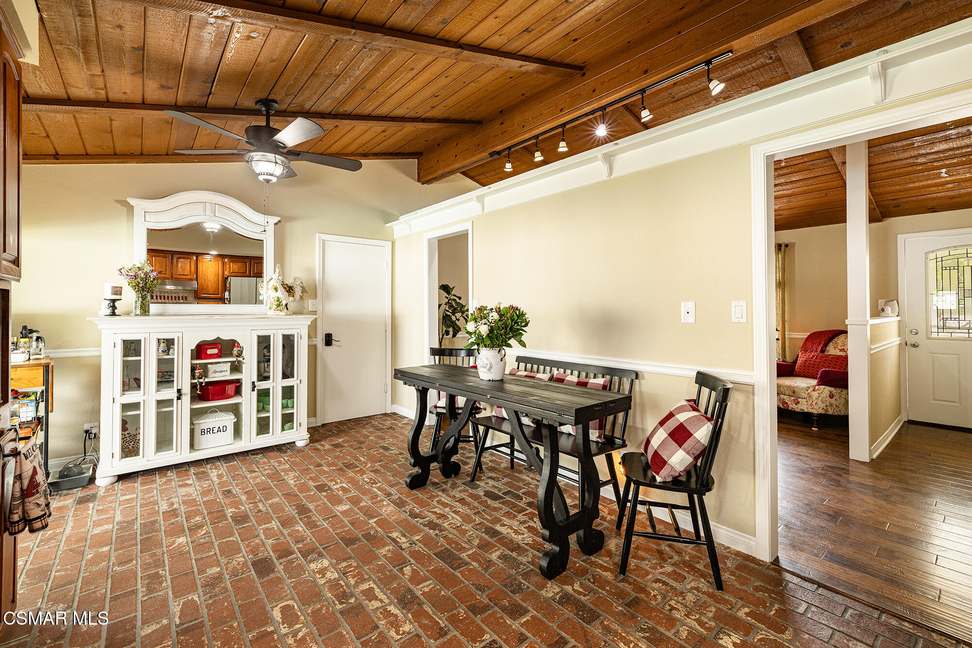 2829 Royal Avenue Simi Valley, CA 93065 - Photo 13 of 30 Royal14