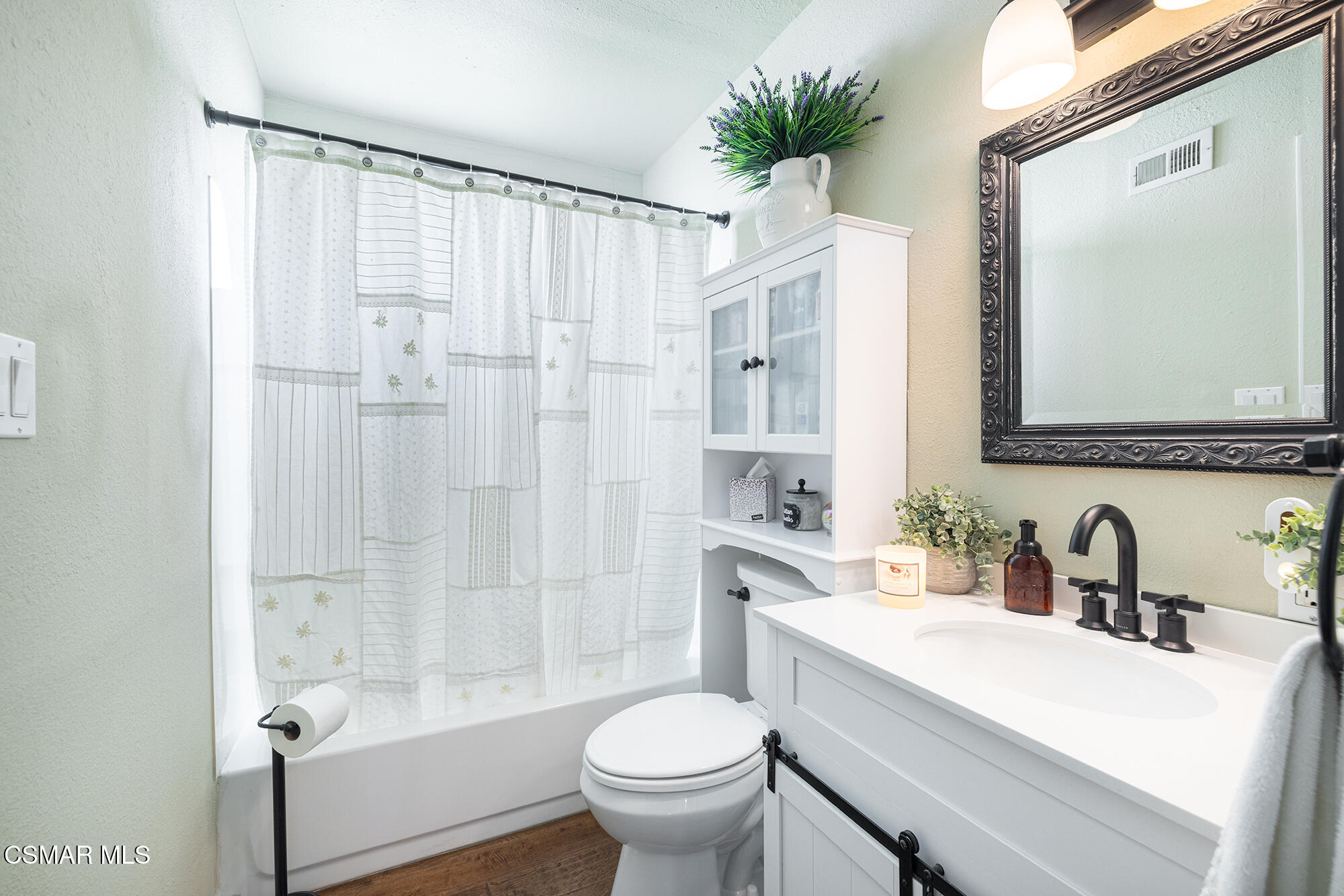 2829 Royal Avenue Simi Valley, CA 93065 - Photo 16 of 30 Royal17