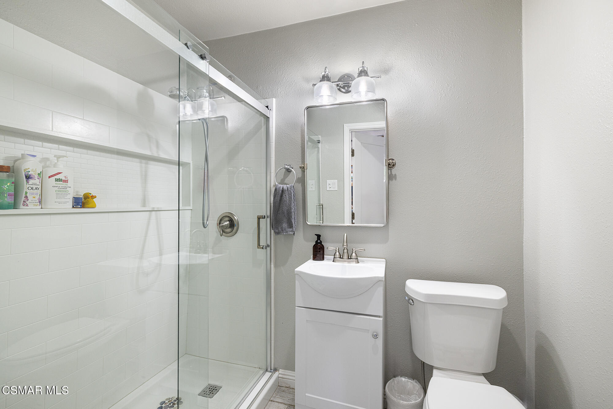 2829 Royal Avenue Simi Valley, CA 93065 - Photo 19 of 30 Royal20