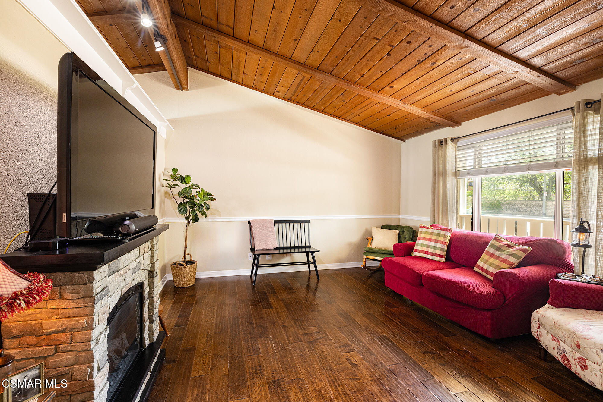 2829 Royal Avenue Simi Valley, CA 93065 - Photo 7 of 30 Royal8