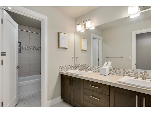 $850,000 | 14065 Southeast Nightingale Avenue, Happy Valley, OR 97015