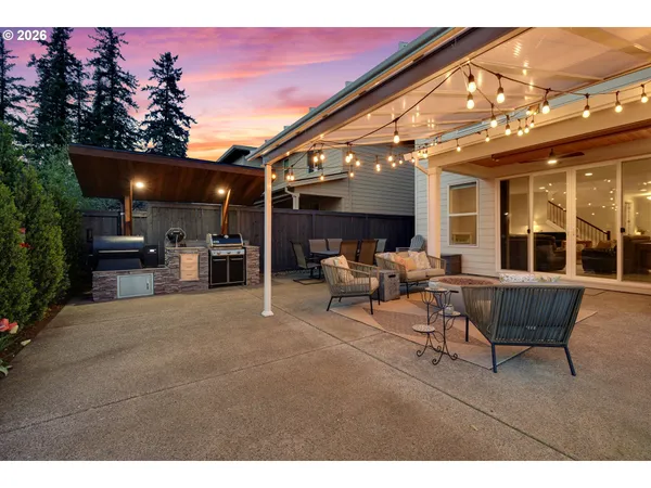 $850,000 | 14065 Southeast Nightingale Avenue, Happy Valley, OR 97015