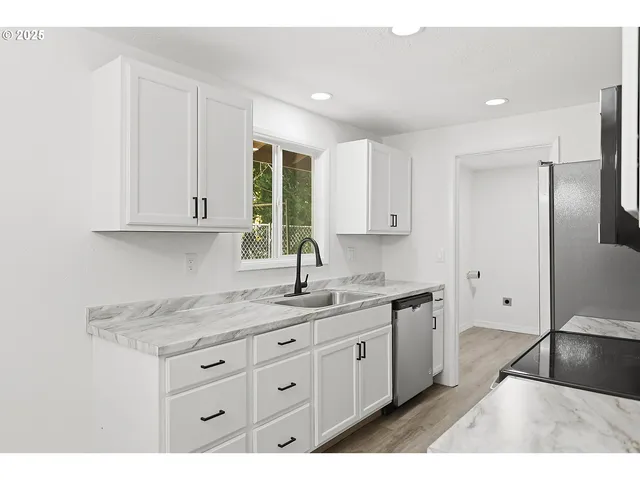 $525,000 | 4600 Summit Drive, Hood River, OR 97031