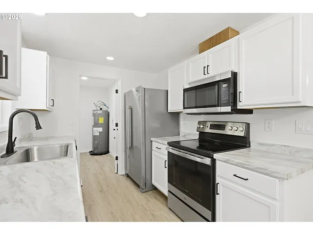 $525,000 | 4600 Summit Drive, Hood River, OR 97031