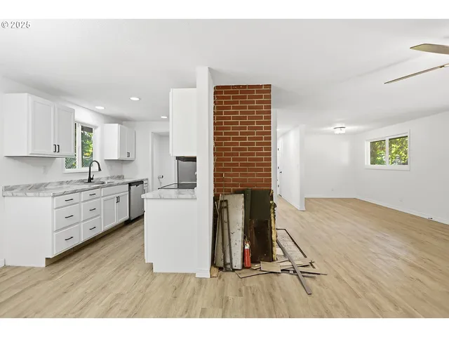 $525,000 | 4600 Summit Drive, Hood River, OR 97031