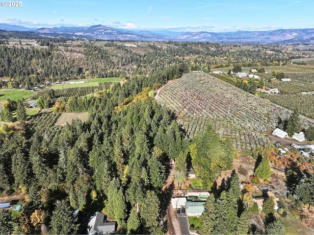 $525,000 | 4600 Summit Drive, Hood River, OR 97031