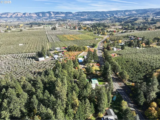 $525,000 | 4600 Summit Drive, Hood River, OR 97031