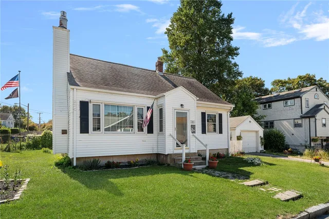 $699,000 | 155 Evarts Street, Newport, RI 02840