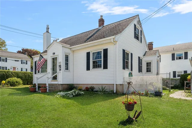 $699,000 | 155 Evarts Street, Newport, RI 02840