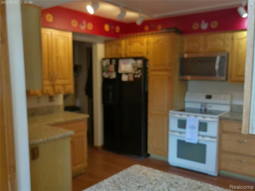 6140 Mc Guire Road Fenton, MI 48430 - Photo 13 of 48 Gallery Image 13