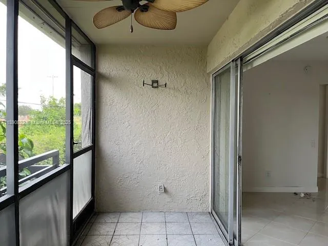 $2,300 | 5304 Northeast 6th Avenue, Unit H15, Oakland Park, FL 33334