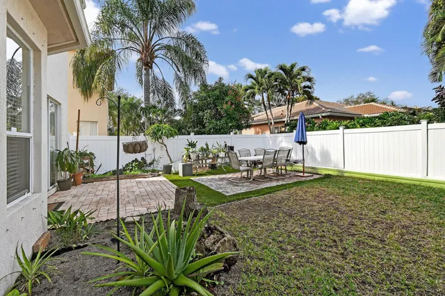 $385,900 | 5742 Sterling Lake Drive, Fort Pierce, FL 34951