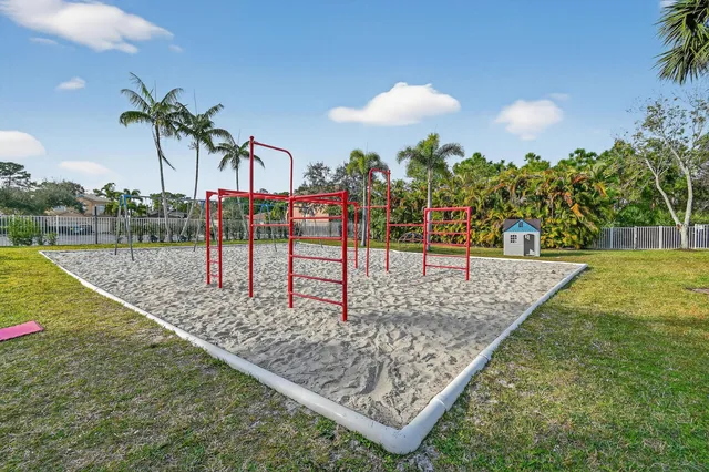 $385,900 | 5742 Sterling Lake Drive, Fort Pierce, FL 34951