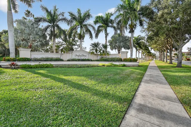 $385,900 | 5742 Sterling Lake Drive, Fort Pierce, FL 34951