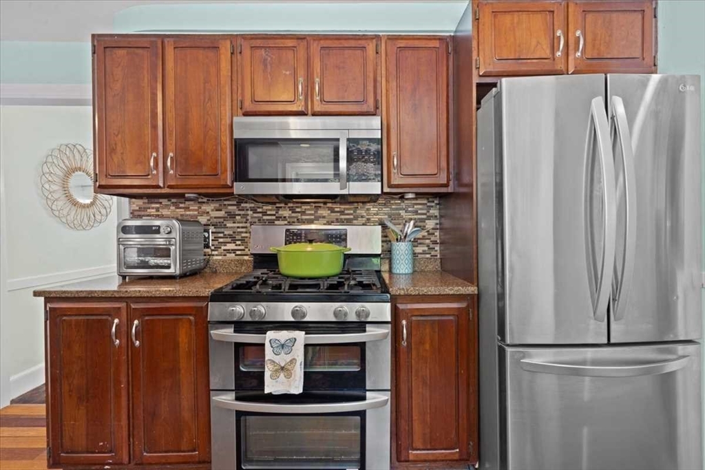 4 Van Street Worcester, MA 01602 - Photo 14 of 40