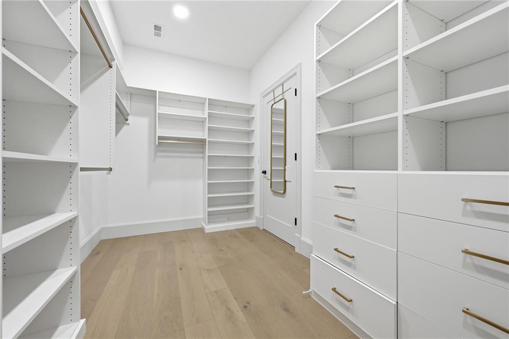 5133 Fifth Avenue Pittsburgh, PA 15232 - Photo 28 of 43 a view of an empty walk in closet