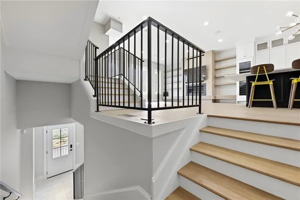 $7,950 | 5133 Fifth Avenue, Pittsburgh, PA 15232