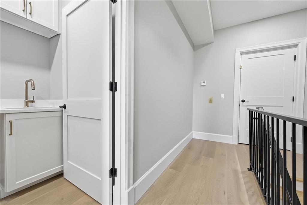 5133 Fifth Avenue Pittsburgh, PA 15232 - Photo 36 of 43 a view of a hallway with hallway and closet