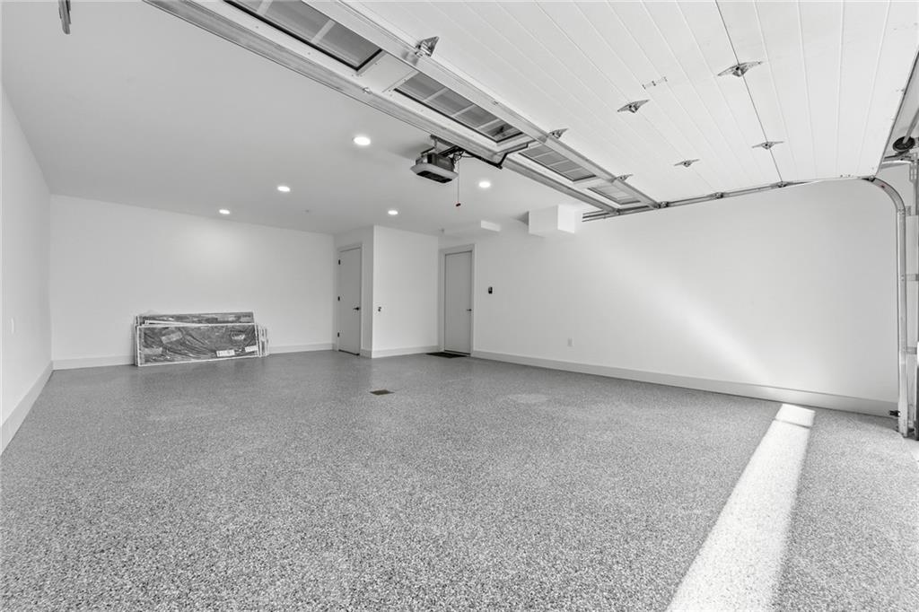 5133 Fifth Avenue Pittsburgh, PA 15232 - Photo 38 of 43 a view of an empty room