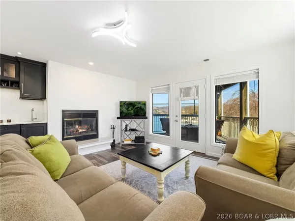 $245,000 | 210 Bluff Boulevard, Unit 2B, Camdenton, MO 65020