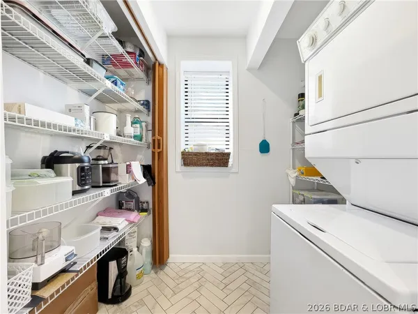 $245,000 | 210 Bluff Boulevard, Unit 2B, Camdenton, MO 65020