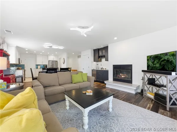 $245,000 | 210 Bluff Boulevard, Unit 2B, Camdenton, MO 65020