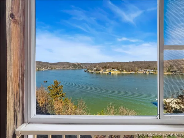 $245,000 | 210 Bluff Boulevard, Unit 2B, Camdenton, MO 65020