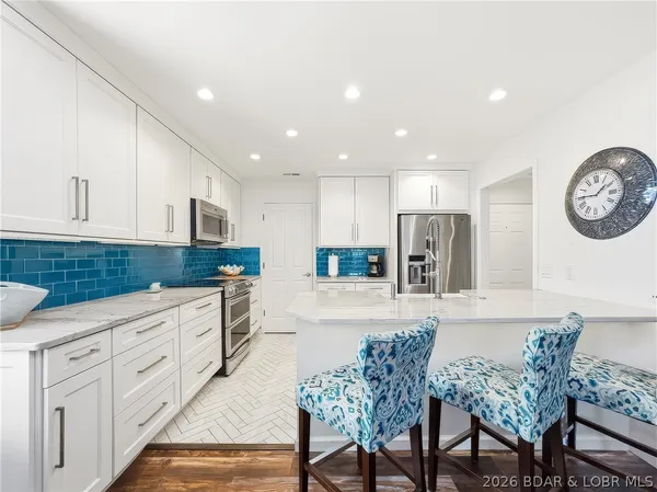 $245,000 | 210 Bluff Boulevard, Unit 2B, Camdenton, MO 65020