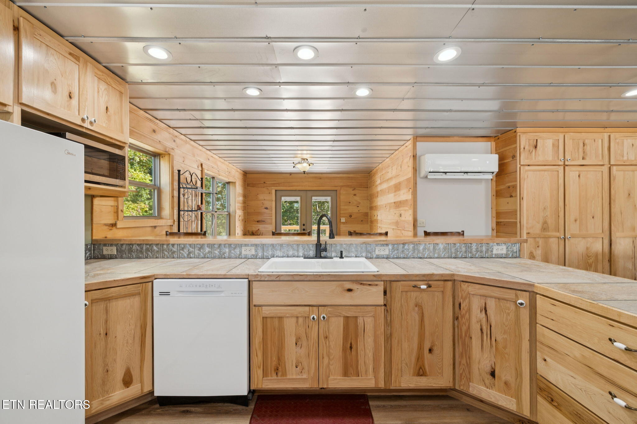 2025 Allardt-Tinch Road Jamestown, TN 38556 - Photo 15 of 59 Kitchen