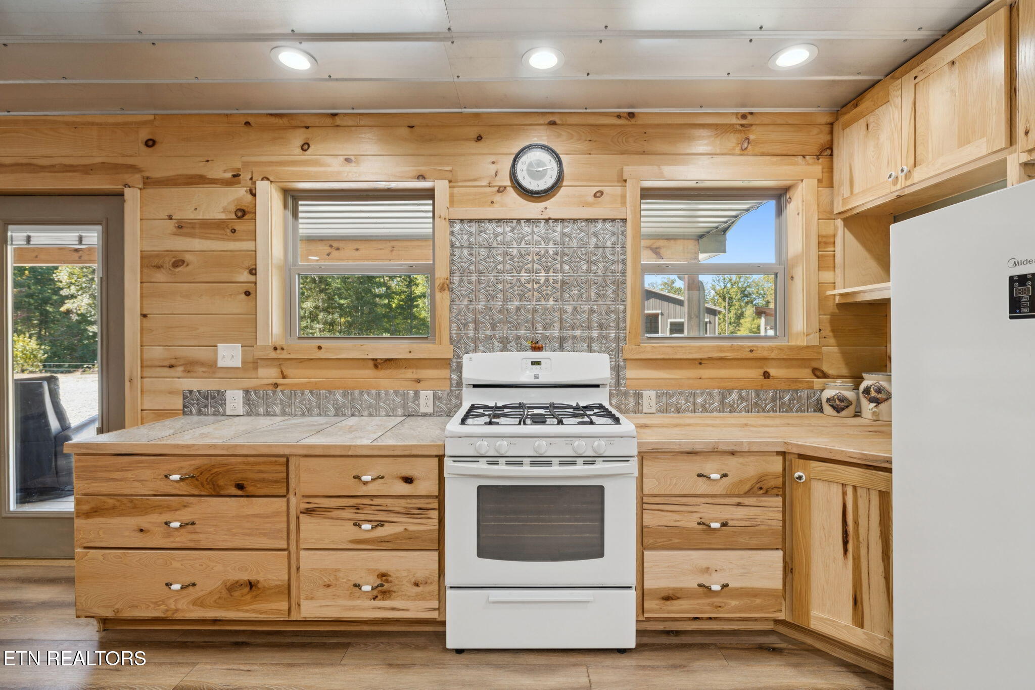 2025 Allardt-Tinch Road Jamestown, TN 38556 - Photo 17 of 59 Kitchen